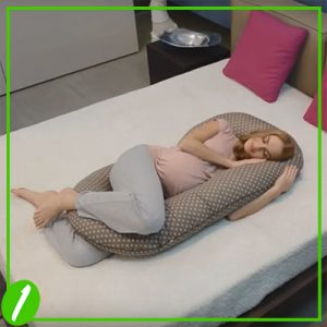 How to Sleep with a Pregnancy Pillow – Ultimate Guide & Tips